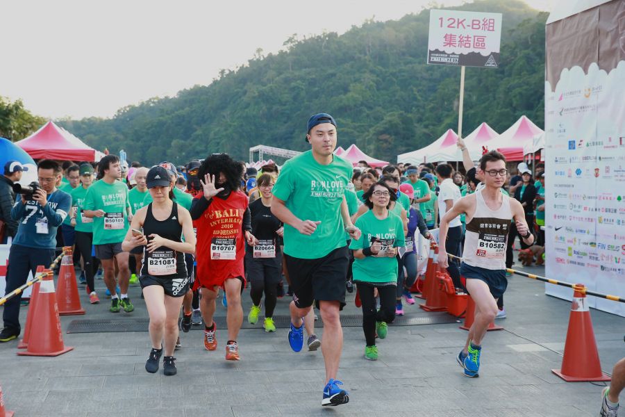 路跑 Ada第五屆慈善 聖誕路跑陳信安12k領跑共襄盛舉 麗台運動報