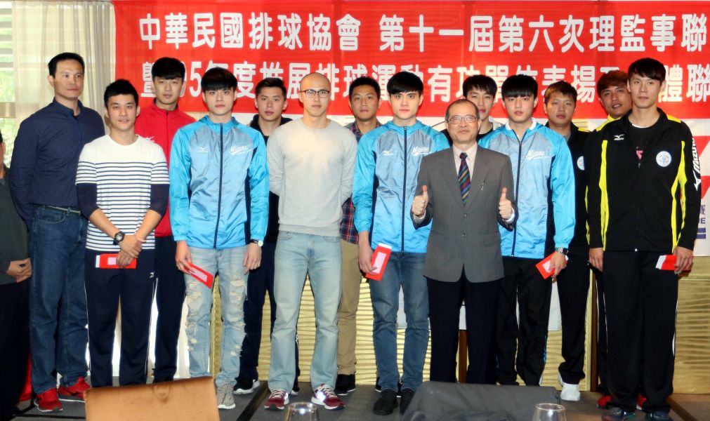 2016世界男排聯賽獎金全部發給中華男排隊,每人領到11萬1777元。林嘉欣/攝影。