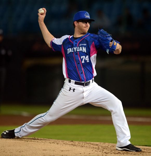 史博威拿下勝投。李天助攝