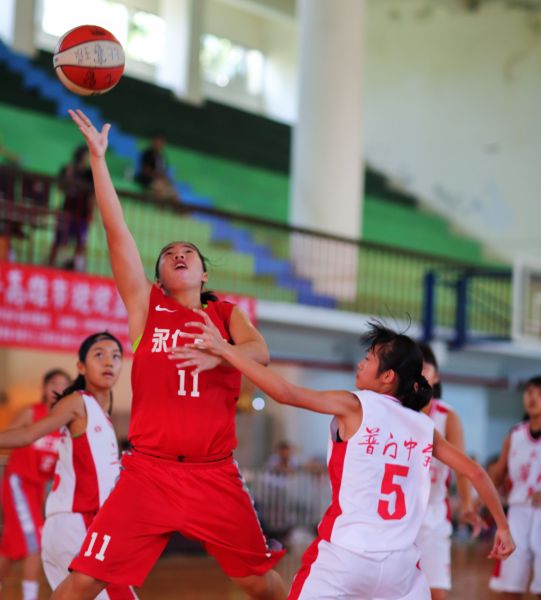 姥姥杯》抛开U16亚青女篮培训国手遗憾 吴嘉