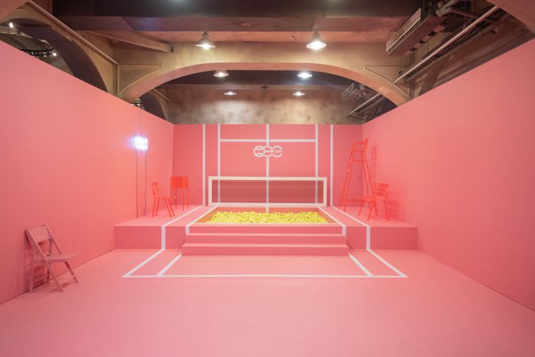 粉紅色的「夢中的網球場」帶給球迷豐富視覺饗宴。海碩整合行銷提供