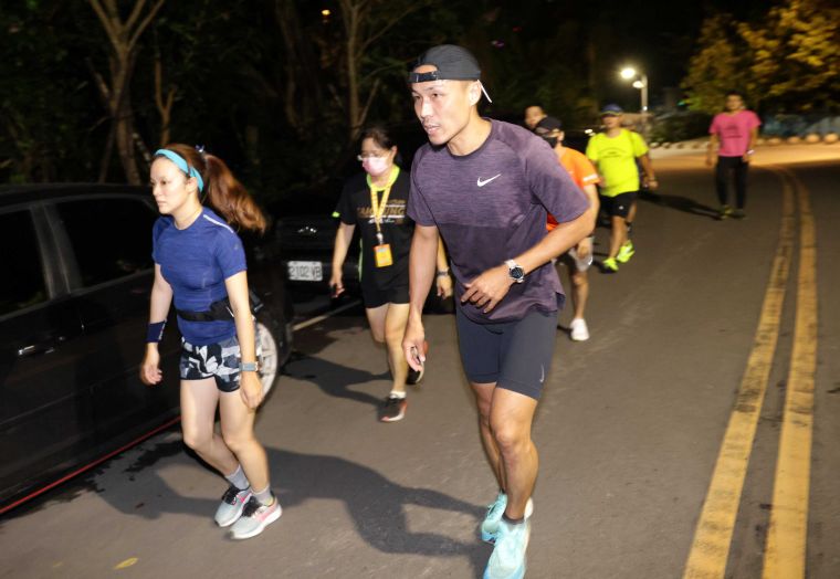 馬祖北竿超馬訓練營今在劍南路上快走訓練。官方提供