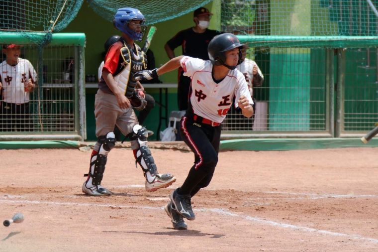 中正蘇子進場內雙轟5打點全包。大會提供