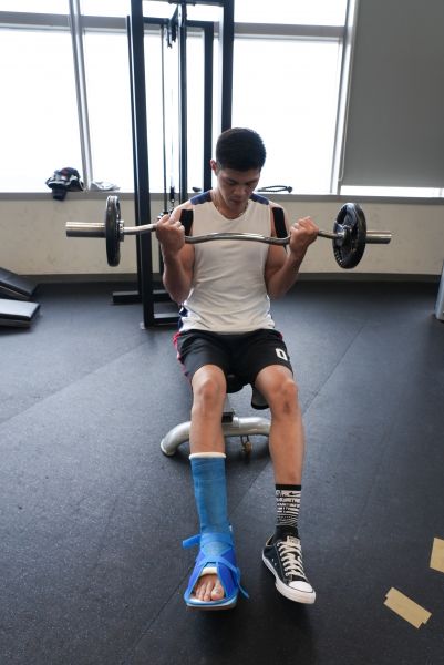 劉宏柏目前每日進行重量訓練與復健。官方提供