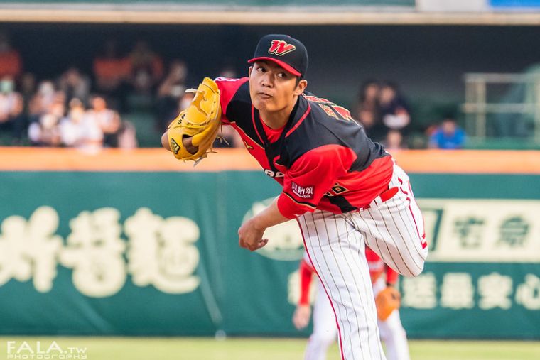 復賽首場龍王王維中先發搶勝。官方提供