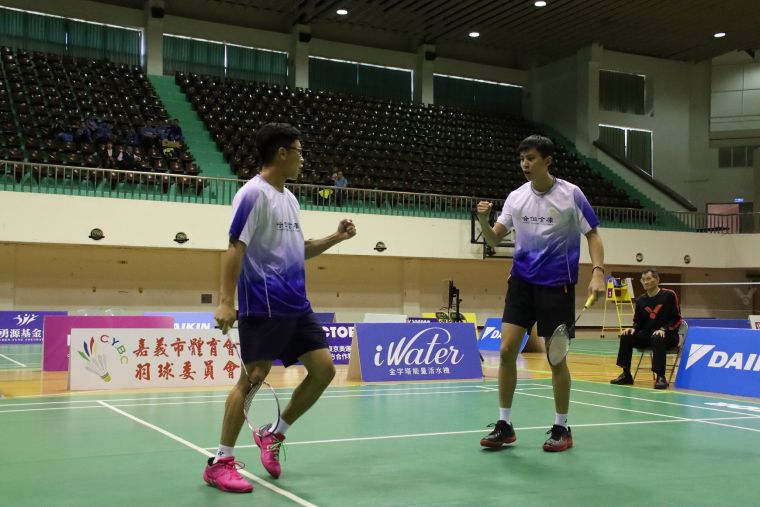 西苑合庫邱相榤廖晁邦衛冕成功。羽協提供