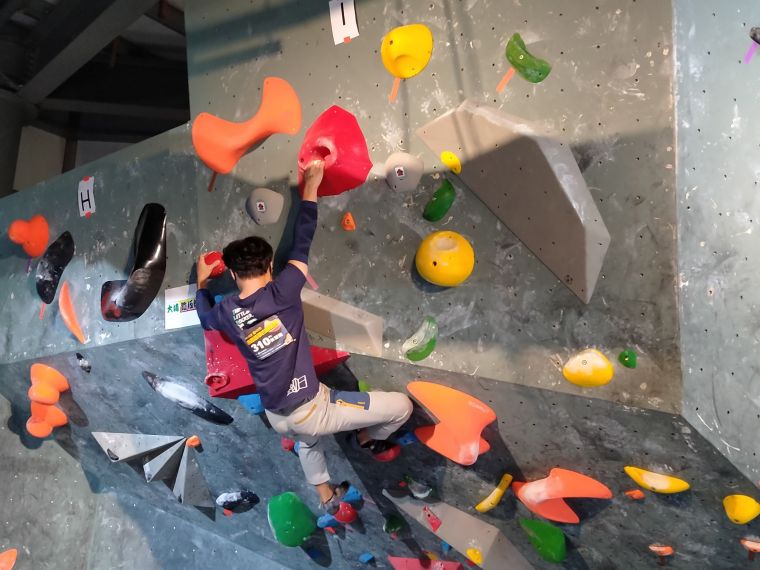 培育未來奧運會運動攀登人才-台中首屆市長盃攀岩錦標賽昨-23-日於dapro室內攀岩場館舉行。台中市運動局提供