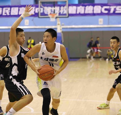 大成國二小長人曾冠華小兵立大功。(資料照)