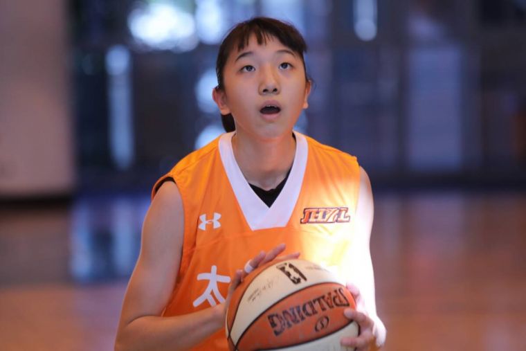 太子「一姊」王詩涵得26分、12籃板「雙十」。大會提供