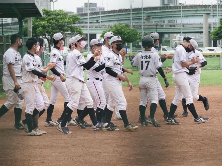 松農絕處逢生一日3勝晉級。大會提供
