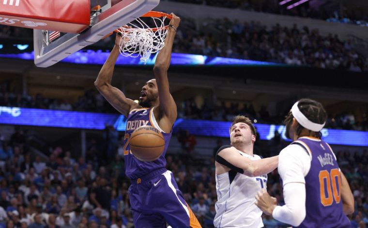 先發鋒線布里奇斯(Mikal Bridges),全場6分,也不算是太好的數據,整體DIFF%是-35.4%,可以說是全方位的防守利器。法新社