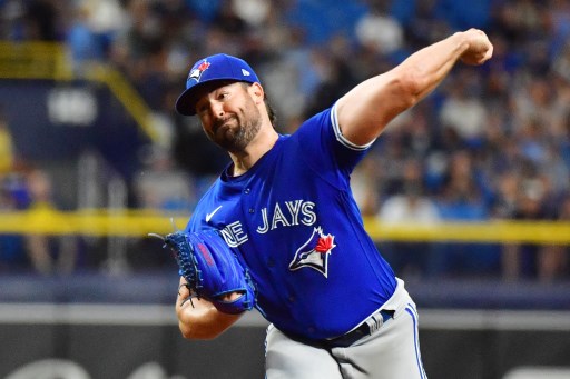 藍鳥左投瑞依(Robbie Ray)爭賽揚。法新社
