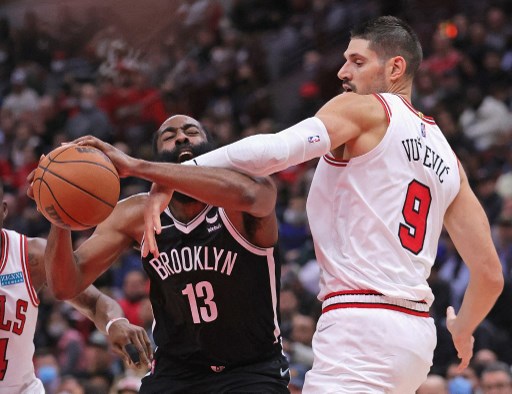 公牛少了中鋒烏希維奇(Nikola Vucevic),還是能打出那麼棒的強度,相當不容易,防守體系越來越成熟。法新社
