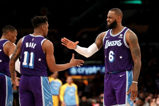 湖人23歲的後衛射手孟克(Malik Monk,左)大爆發。法新社