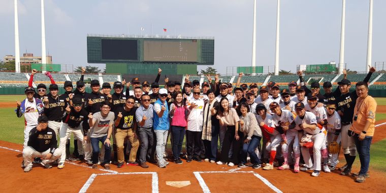 2019台韓明星慈善棒球賽。高雄市運動發展局提供