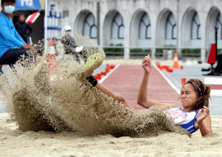 田徑 國中就是廣告麻豆の陽光型美眉甜美外表下林佳祐流淌好動血液 麗台運動報