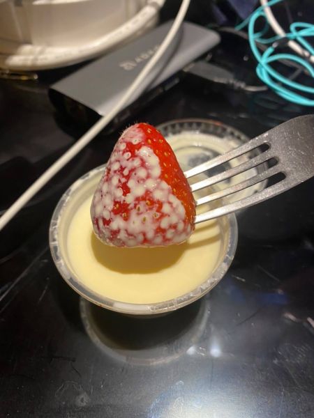 草莓加鮮奶油是溫網的傳統。盧威儒提供