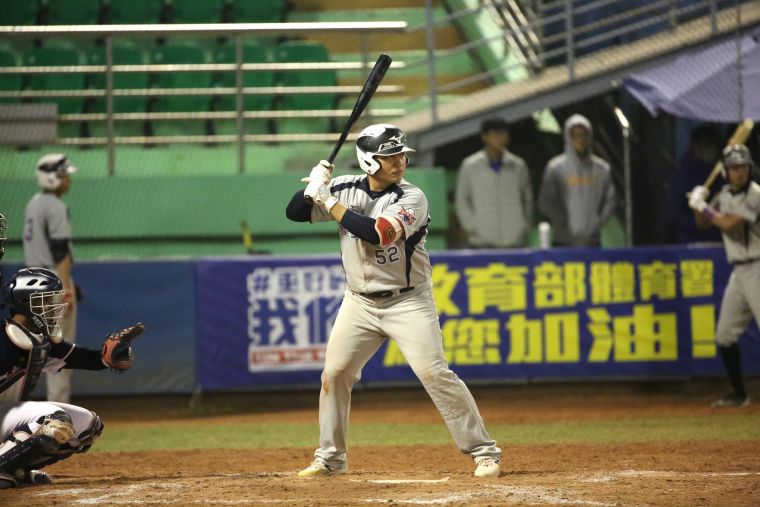 林俊恩敲出勝利打點。大專體總提供