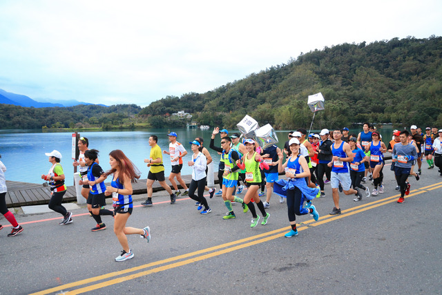 路跑 Merrell日月潭櫻舞飛揚環湖賽27國5500人燃燒跑魂 麗台運動報