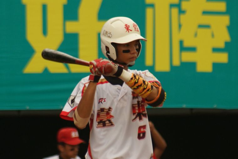 高二時，謝毅在玉山盃的好表現讓他入選第29屆U-18世界盃棒球賽中華青棒培訓隊36人名單。陳孟葦攝