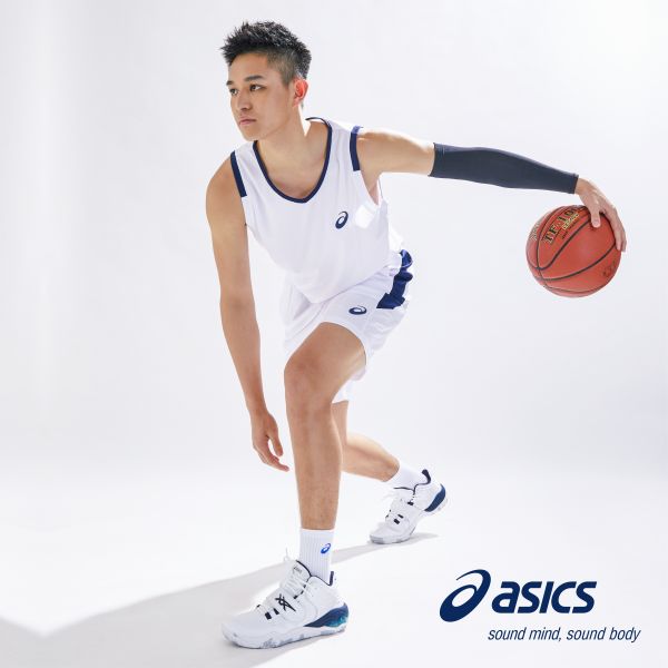 ASICS宣布與奪下SBL年度新人王的盧峻翔正式合作，給予專業的籃球裝備，讓選手於場上專注地展現個人球技。官方提供