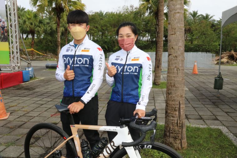 Bryton Racing Team今年的生力軍邱聖芯(右)、李靖昌。Bryton提供