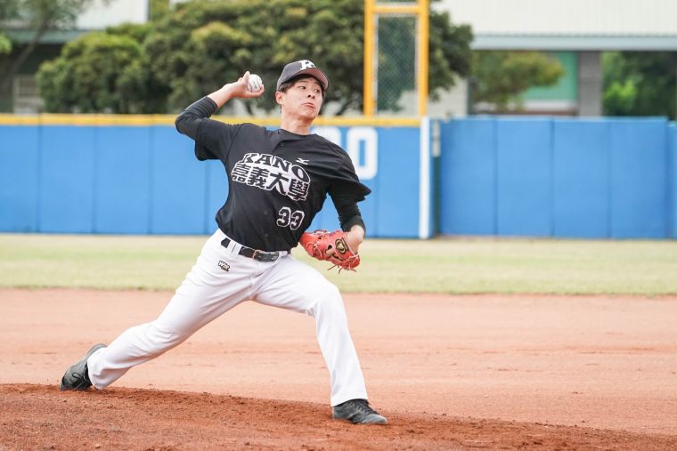伍立辰過去是內野手,後來因為觸身球改練投手。大專體總提供