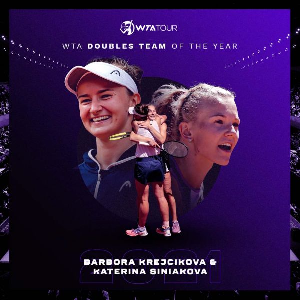 捷克組合獲得年度最佳雙打組合。摘自WTA推特