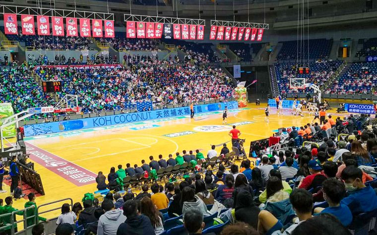 HBL高雄巨蛋熱鬧開打,球迷進場踴躍。名衍行銷提供