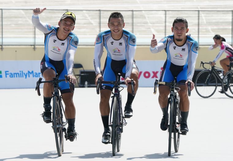 台中自由車三帥將團隊競速賽成績首度飆進59秒內。游智勝攝