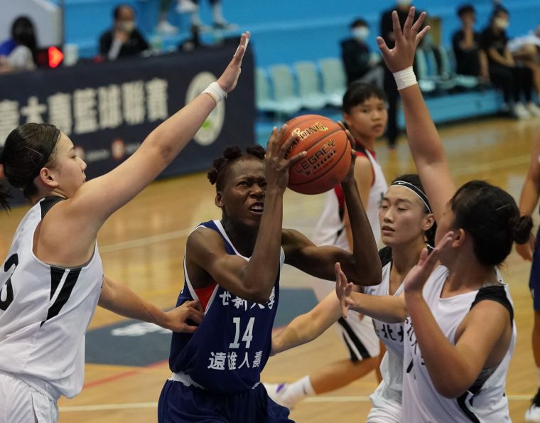 伊思尤瑪21分19籃板連兩日雙十表現。大會提供