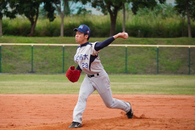 張鈞翔完投9局取得大學生涯首場先發勝。陳孟葦攝