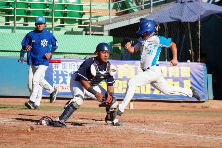 3局下狂攻9分,奠定東大勝基。陳孟葦攝