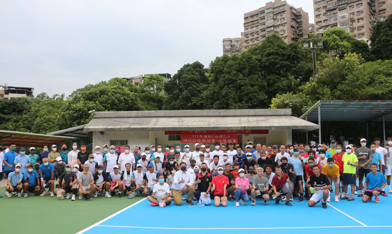基隆兄妹檔陳迪、除宜合辦雞籠盃，獲得不少台灣網球愛好者的支持。詹健全攝