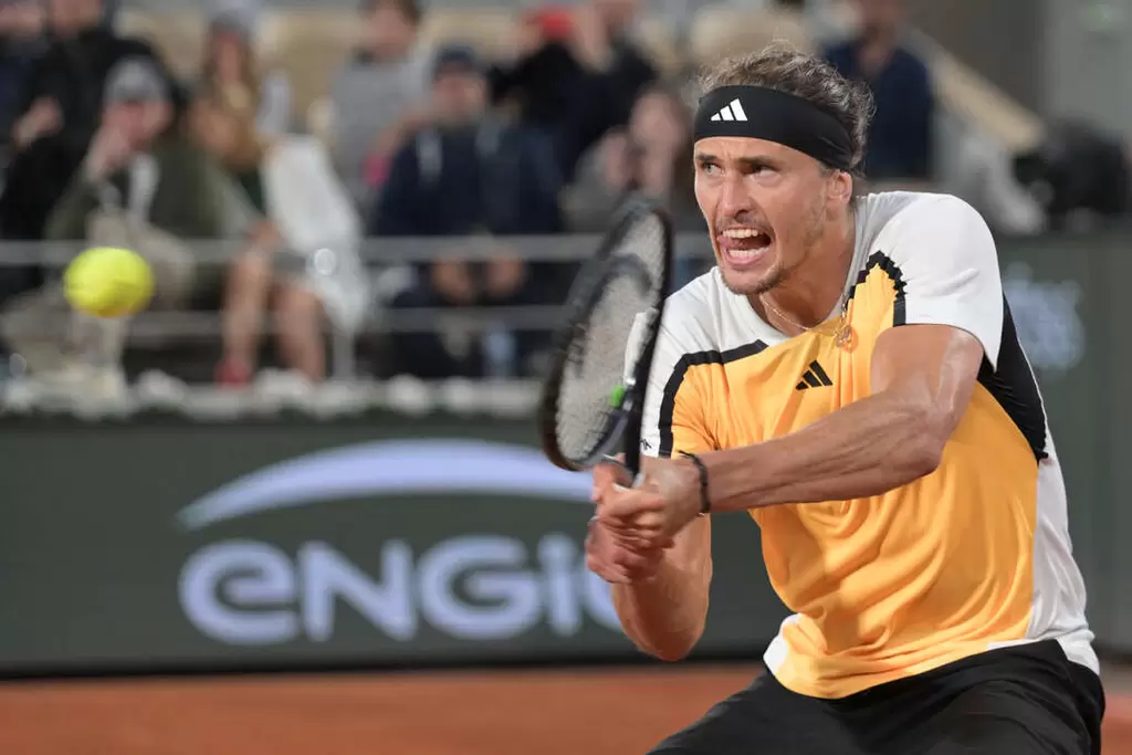 季維瑞夫(Alexander Zverev)在法網4強前先解決了「家事」。法新社