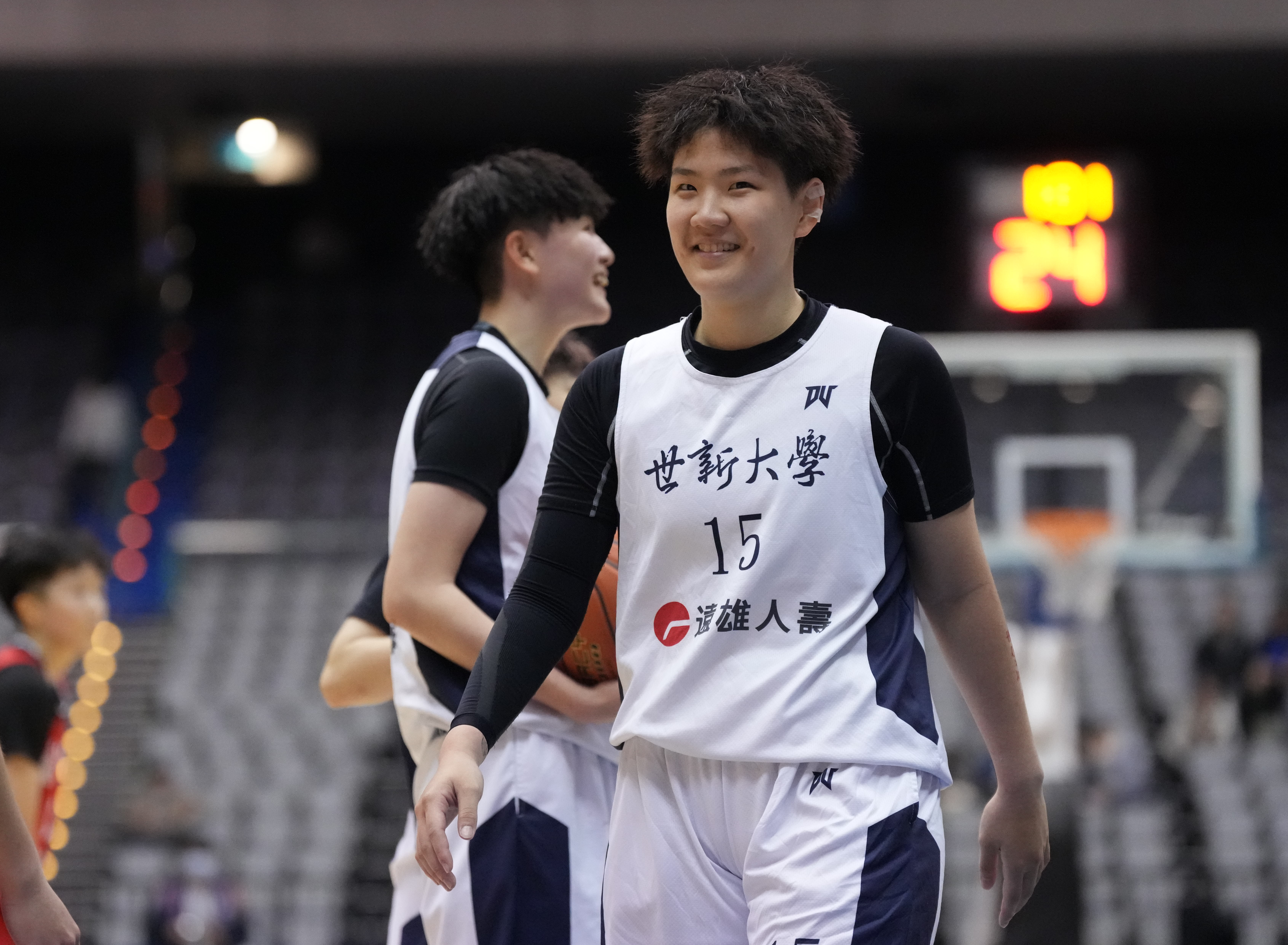 世新大學蔡佑蓮18分20籃板。大專體總提供