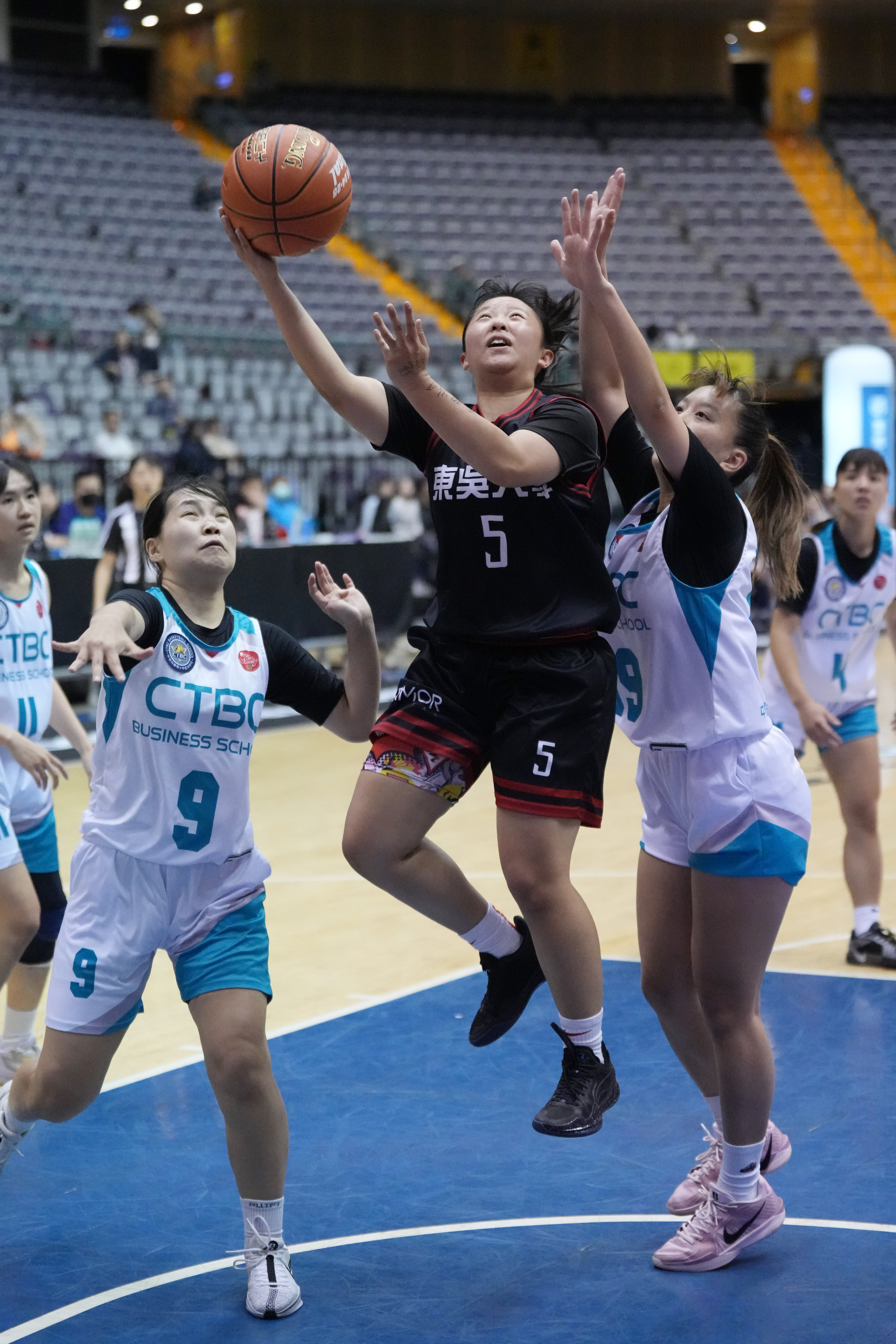 東吳大學黃郁婷拿下11分。大專體總提供