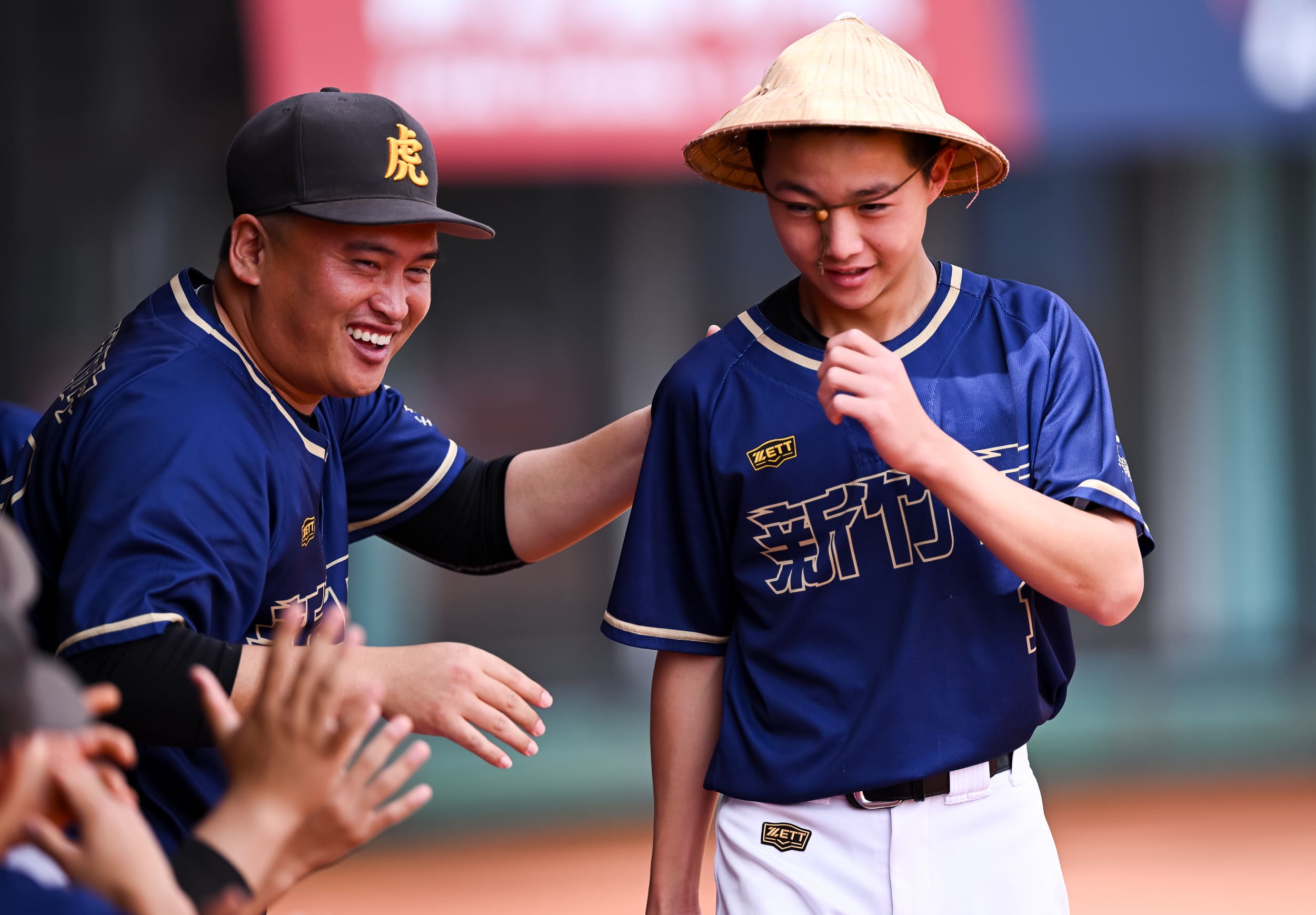新竹市連柏惟後援穩守4局讓虎林國中收到校史首勝。台灣世界少棒聯盟提供