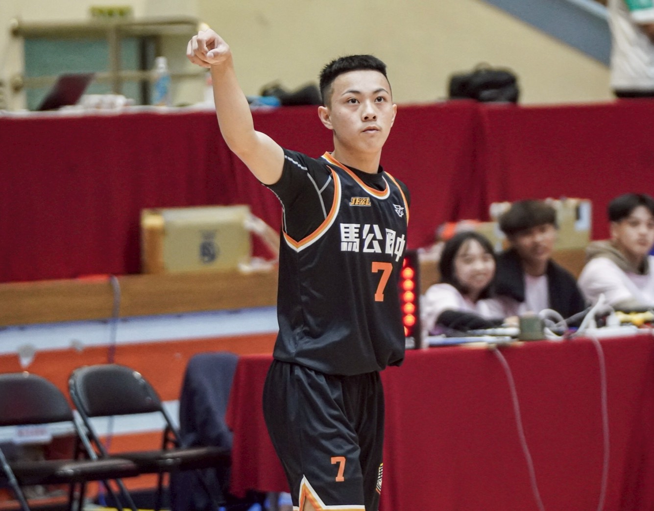馬公洪韻翔3記三分球得15分。高中體總提供