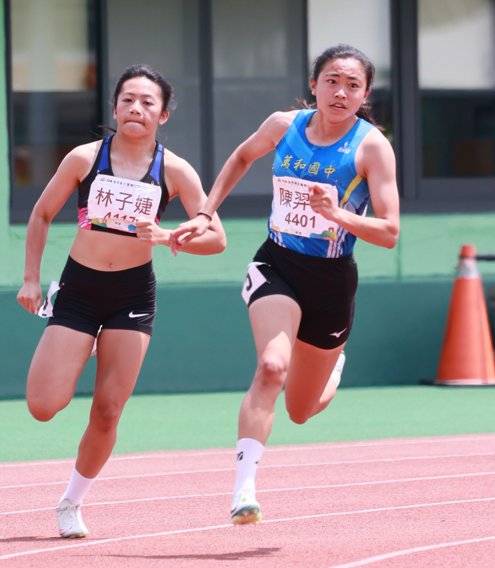 陳羿岑200公尺決賽後有林子婕緊跟。114全中運執委會提供