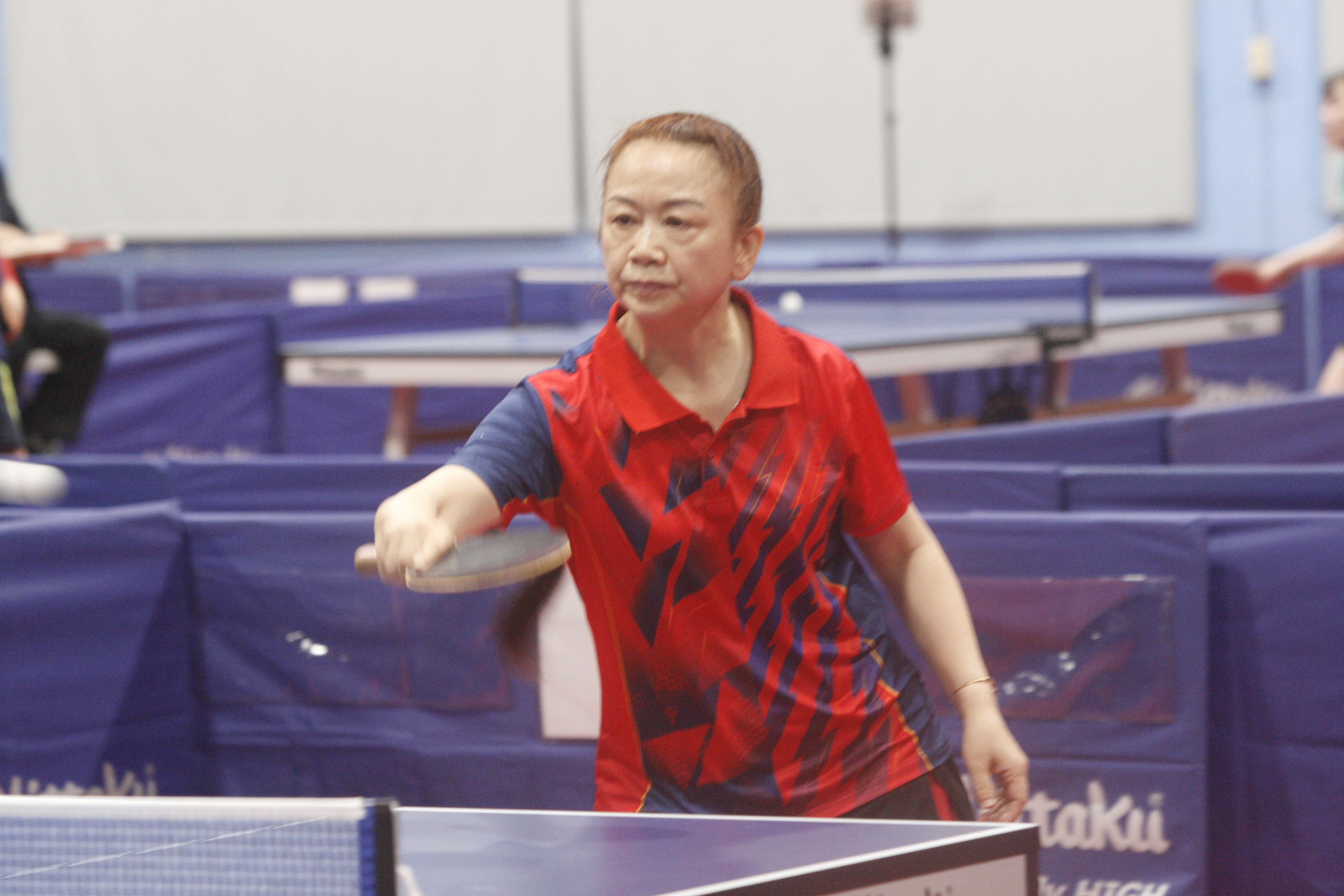 57歲杜群首度參加全大運一般女生組單打賽惜敗。詹健全攝