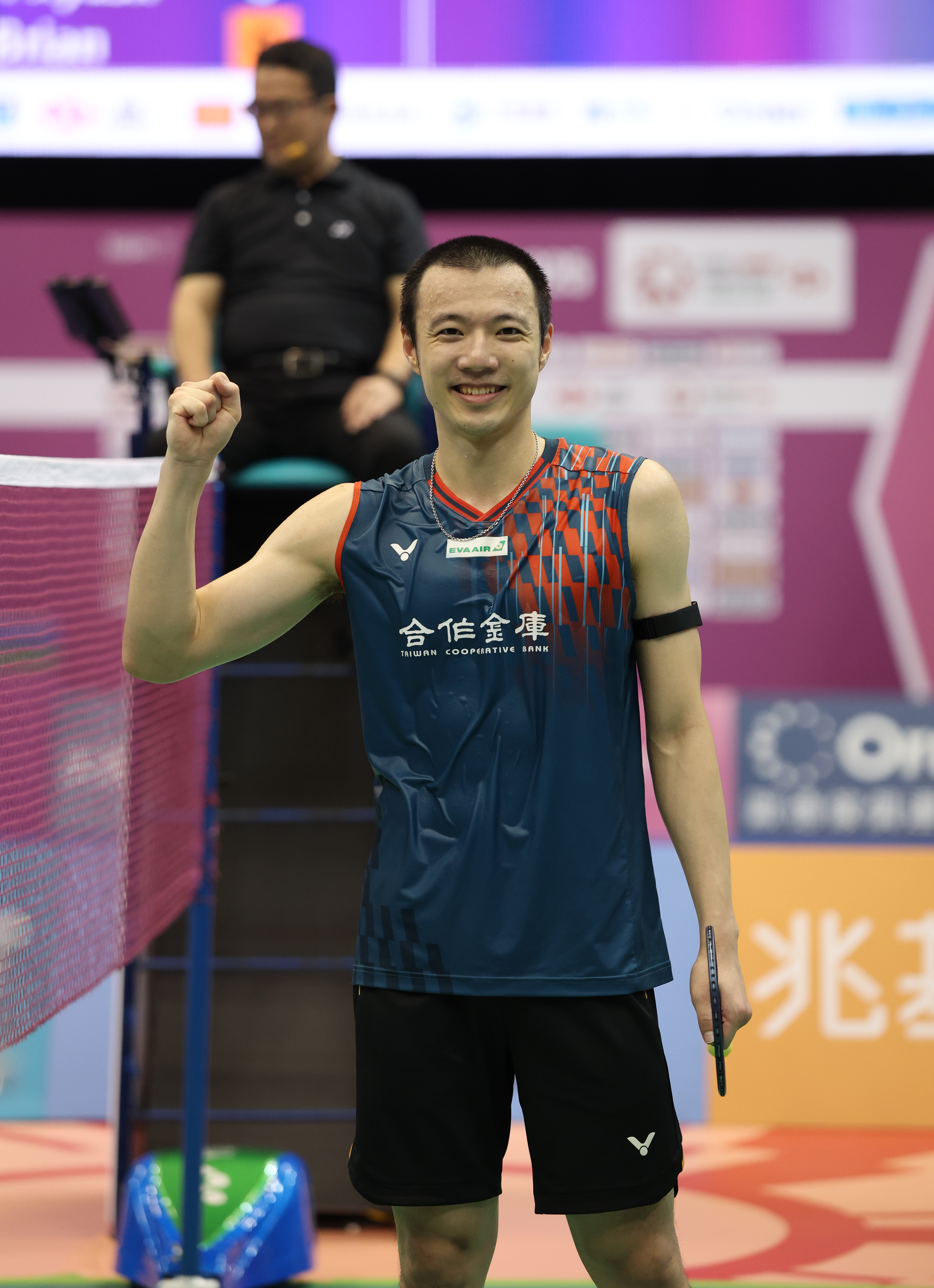 王子維要球迷決定是不是要保留平頭造型。李天助攝