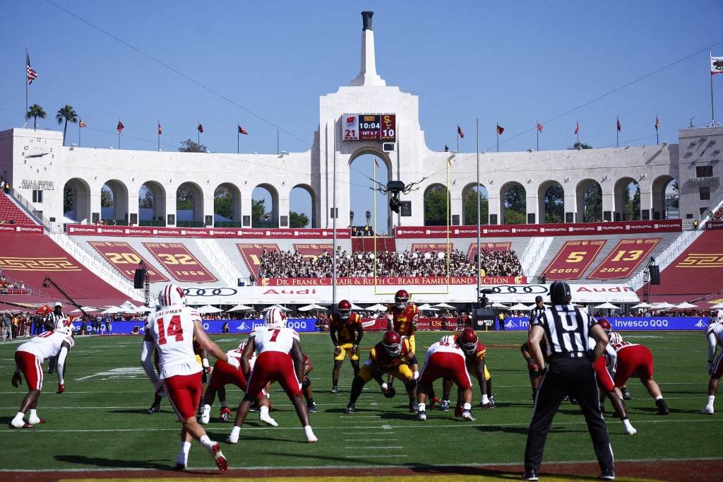 洛杉磯紀念體育場(Los Angeles Memorial Coliseum)將成為首個橫跨三屆奧運(1932年、1984年、2028年)的元老級場館。法新社