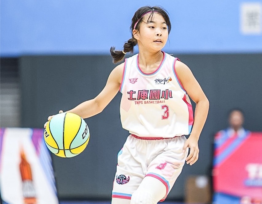 土庫林楒曈飆10分6籃板2抄截。大會提供