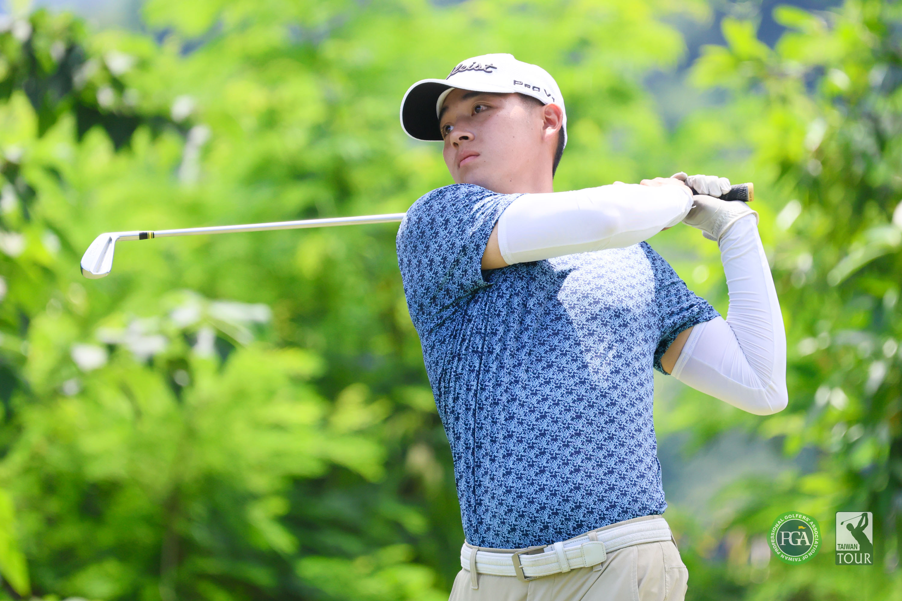 林大銪以兩回合135桿-9收下冠軍獎盃。Tpga／林聖凱攝影 
