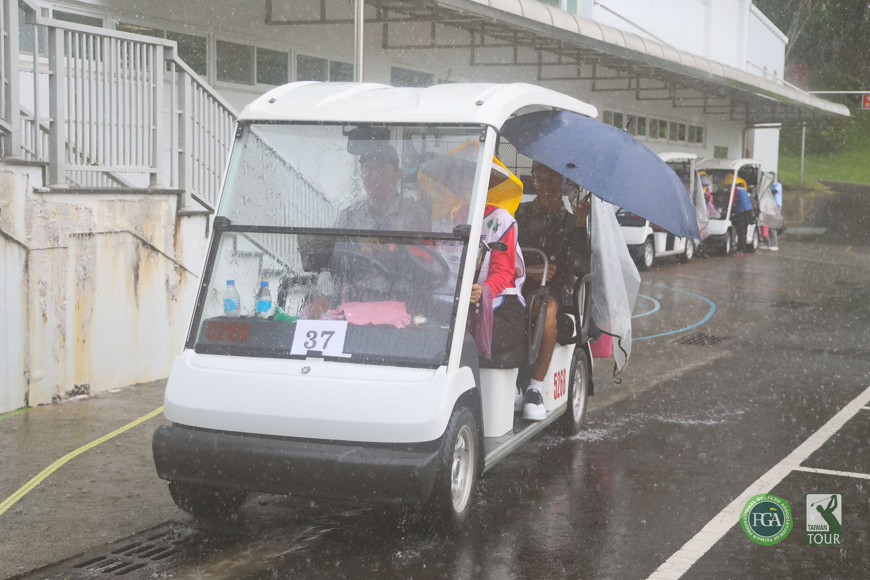 第二回合下午場因雨勢過大影響暫停比賽。Tpga／林聖凱攝影