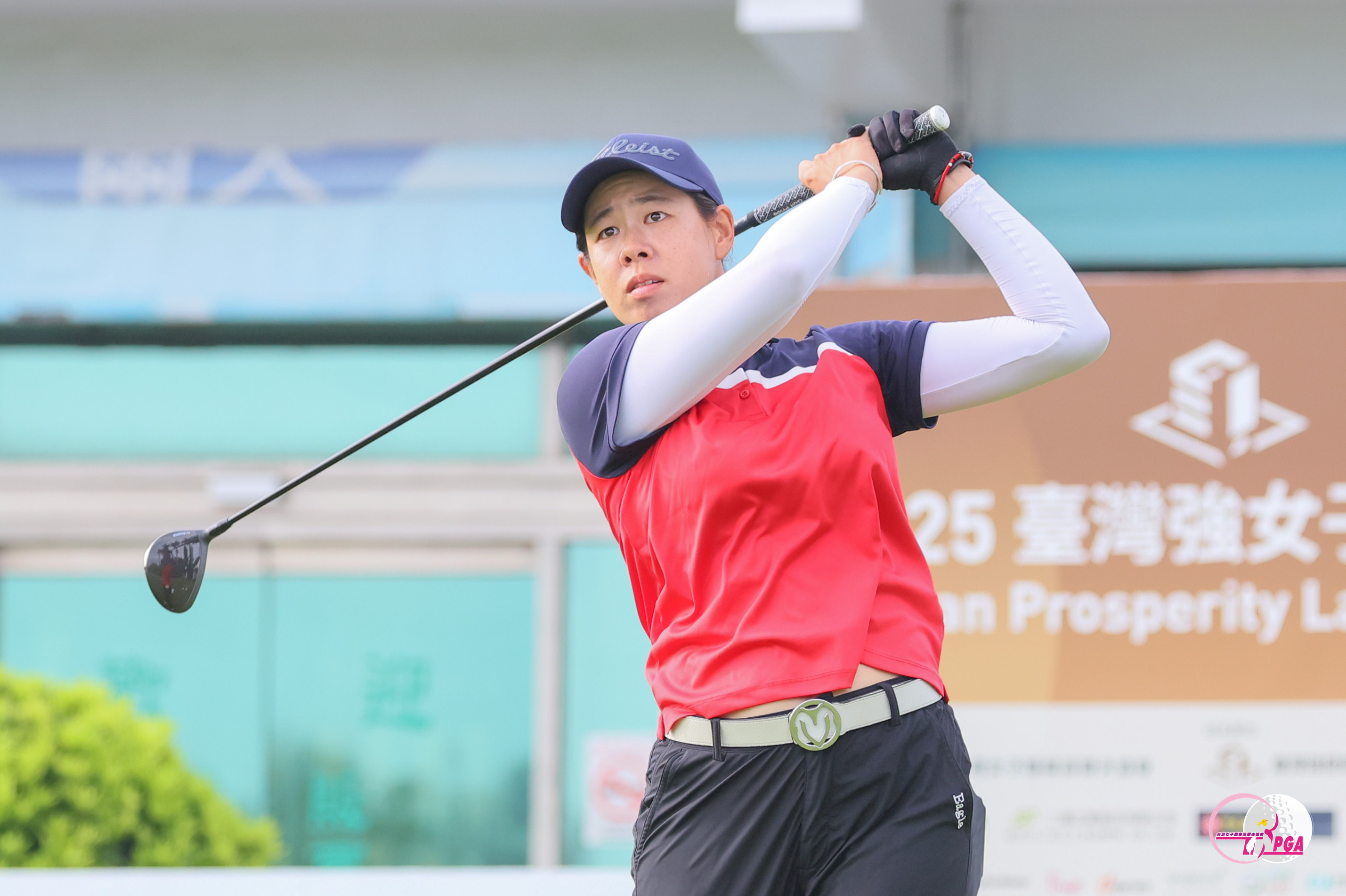 黃靖首回合69桿-4暫並列第三。Tlpga／葉勇宏攝