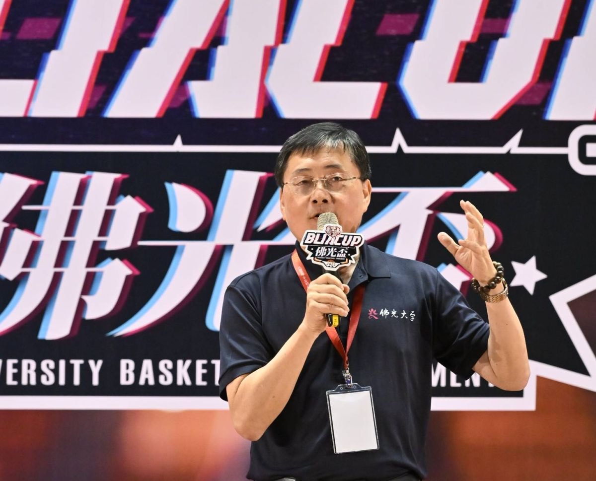 佛光大學校長趙涵㨗勉勵選手展現最佳的球技，秉持「Be the Light」 ，照亮全世界。人間福報提供