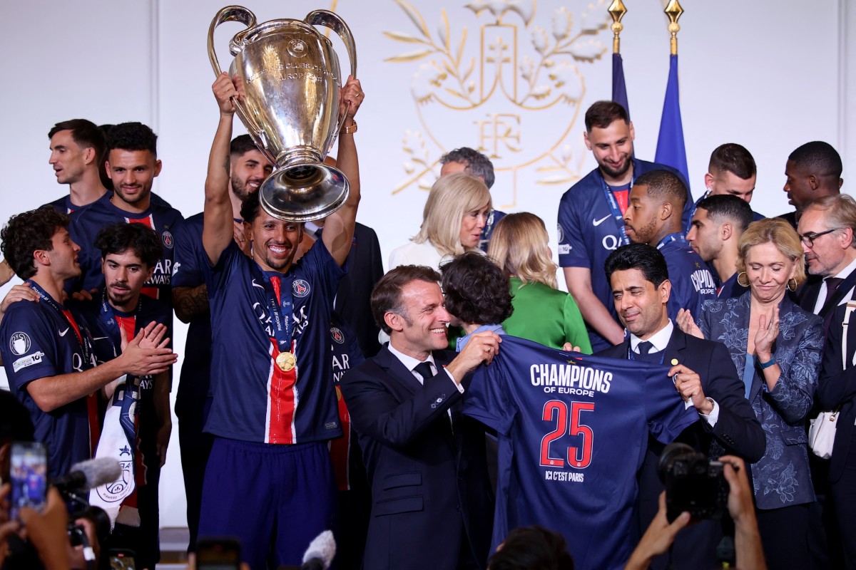 法國總統馬克宏親自迎接PSG。法新社