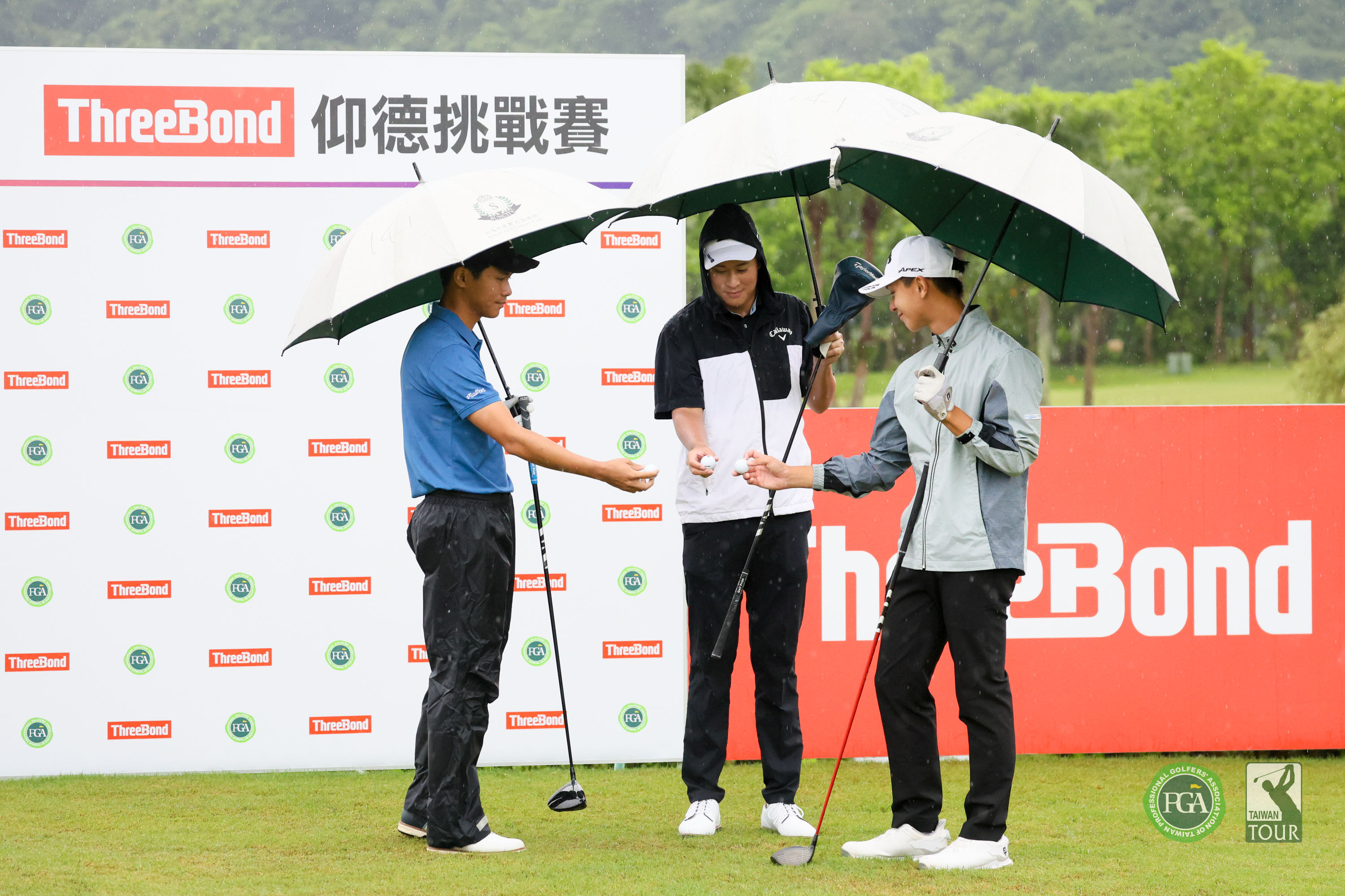 仰德挑戰賽第一回合雨勢不間斷幸好沒造成影響選手順利完賽。Tpga／林聖凱攝影